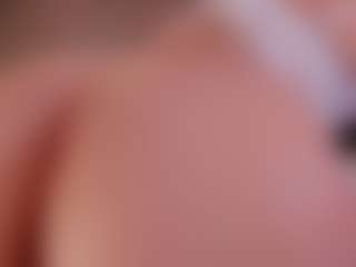 Live cam show with Kloe - Green Eyes on SinfulBabes