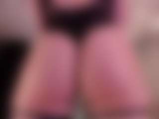 Live cam show with Kloe - Sensual on xxxlivecams.org