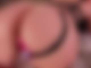 Live cam show with Kloe - Sensual on Chatstar