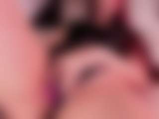 Live cam show with Kloe - Facial Piercings on Camsoda