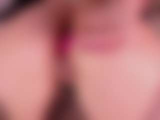 Live cam show with Kloe - Facial Piercings on Camsoda