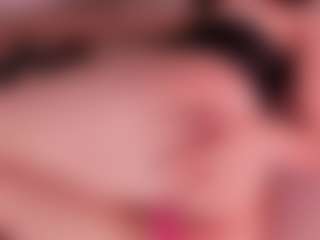 Live cam show with Kloe - Red Hair Squirt on TeamSkeetLive