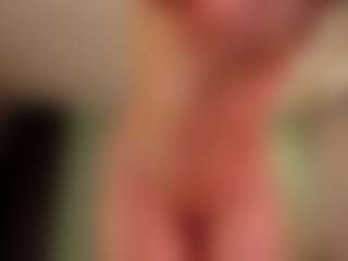 Live cam show with Kloe - Big Ass on friskycurves.com