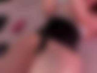 Kloe's Live Sex Cam Show