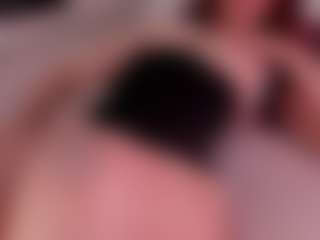 Live cam show with Kloe - Public Toys on Camsoda