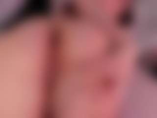 Kloe's Live Sex Cam Show