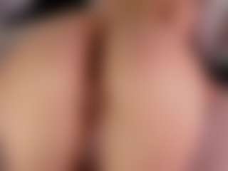 Live cam show with Kloe - Toys on Camsoda