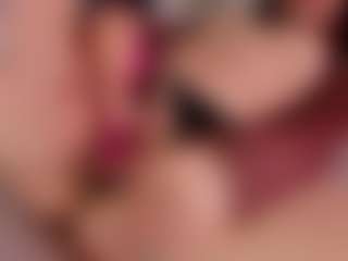 Live cam show with Kloe - Red Hair Squirt on milfzrlive.com