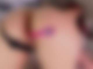 Live cam show with Kloe - Green Eyes on Camsoda