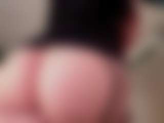 Kloe's Live Sex Cam Show