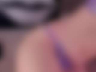 Live cam show with Kloe - Amateur on Camsoda