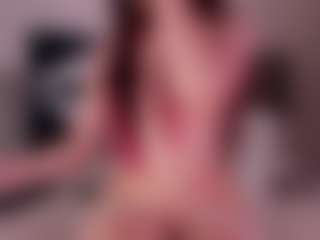 Live cam show with Kloe - Green Eyes on luckytryst.com