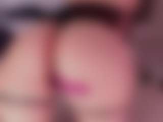 Kloe's Live Sex Cam Show