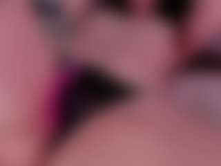 Live cam show with Kloe - Bikini on Big Tits