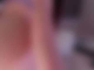 Live cam show with Kloe - Red Hair Shaved Pussy on CamClone