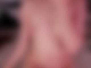 Live cam show with Kloe - Dildo on live.xheat.ai