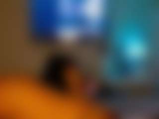 Live cam show with ZaZa333 - Cougar on Big Tits