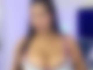 Live cam show with JUICY MELONS - Average on StripNow