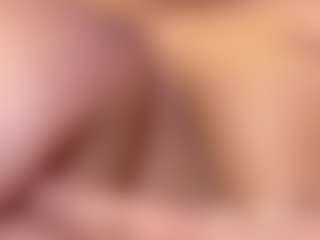 Live cam show with JUICY MELONS - Big Tits on xDating