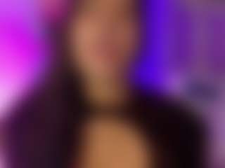 Live-camshow met JUICY MELONS - Riding op Camsoda