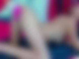 Live cam show with lunaa-mistyc - Upskirt on SmokeAndPoke