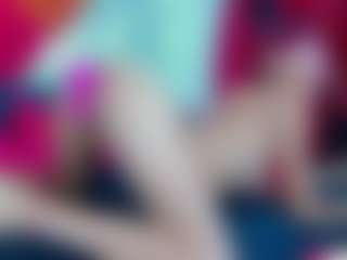 Live cam show with lunaa-mistyc - Camel Toe on chickslive.net