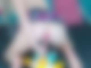 Live cam show with melany-blair - Camel Toe on livesuperchat.net