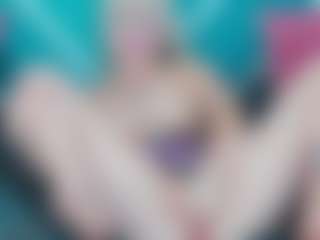 Live cam show with melany-blair - Tiny Tits on xDating