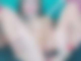 Live cam show with melany-blair - Striptease on Latina Girls