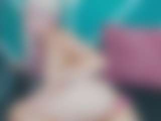 Live cam show with melany-blair - Smoking on Camsoda