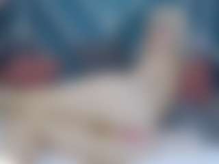 Live cam show with melany-blair - Smoking on Milfs Live