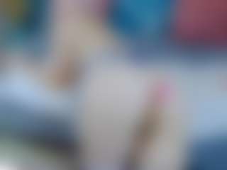 Live cam show with melany-blair - Upskirt on crypto-cams