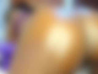 Live cam show with Paradise-Foxxx - BBW Ebony on Streamer API