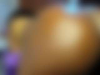 Live cam show with Paradise-Foxxx - Brown Eyes Black on CamwithHer