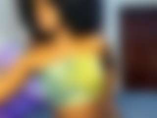 Live cam show with Paradise-Foxxx - Fingering on Camsoda