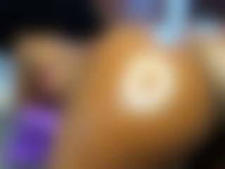 Live cam show with Paradise-Foxxx - Young Adult on CamwithHer