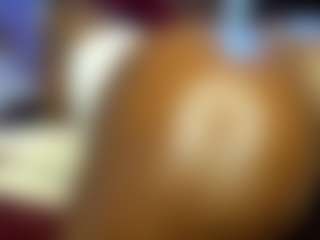 Live cam show with Paradise-Foxxx - Curvy Teen (18+) on EXY