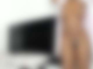 Live cam show with Sweet-Alma - Ebony Teen (18+) on Camsoda