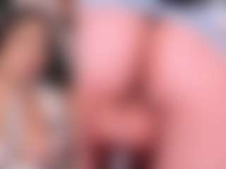 Live cam show with Zoe - Fuck Machine on Latina Girls
