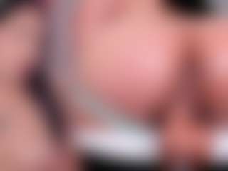 Live cam show with Zoe - Smoking on Camsoda