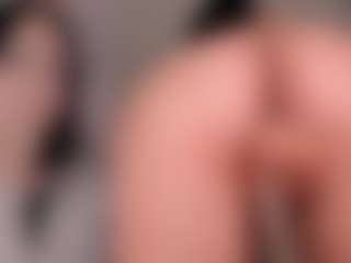 Live cam show with Zoe - Facial Piercings on Milfs Live