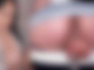 Live cam show with Zoe - Fullynaked on CamSodaAdn