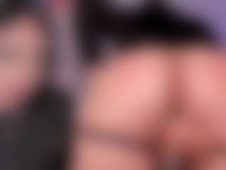 Live cam show with Zoe - Smoking on StripNow