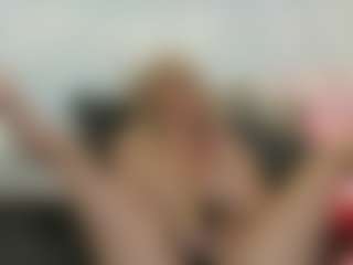 Live cam show with AdrianaRussow - Middle Aged on SpunkLive