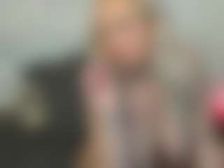 Live cam show with AdrianaRussow - Blonde Hair on Camming Site