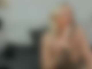 Live cam show with AdrianaRussow - Mature on CamSextacy
