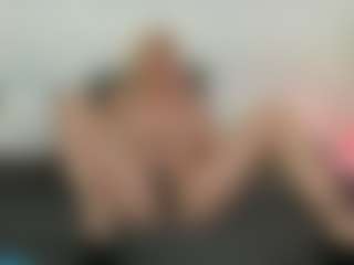 Live cam show with AdrianaRussow - Strip Mature on SxyPornLive