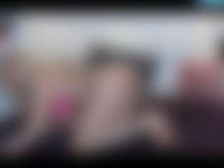 AdrianaRussow MILF webcam performer live streaming
