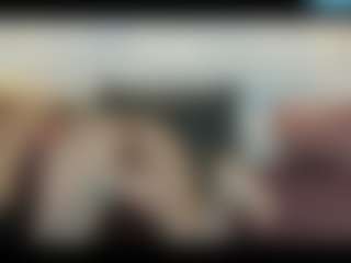 AdrianaRussow MILF webcam performer live streaming