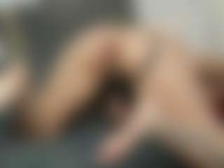 Live cam show with AdrianaRussow - Average on Streamer API